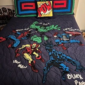 Pottery Barn Marvel Bedding size Full